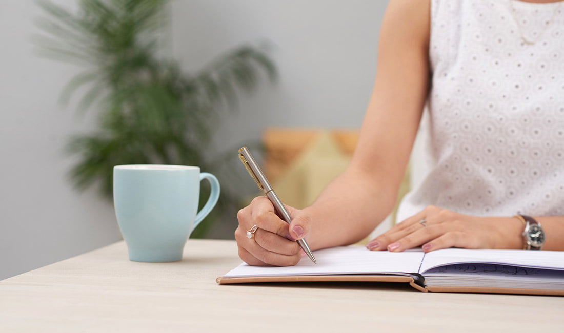 Discover effective techniques to kickstart your journaling practice and unlock the power of self-reflection and personal growth